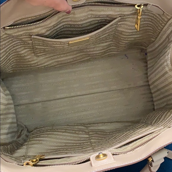Prada saffiano lux tote - Picture 8 of 8